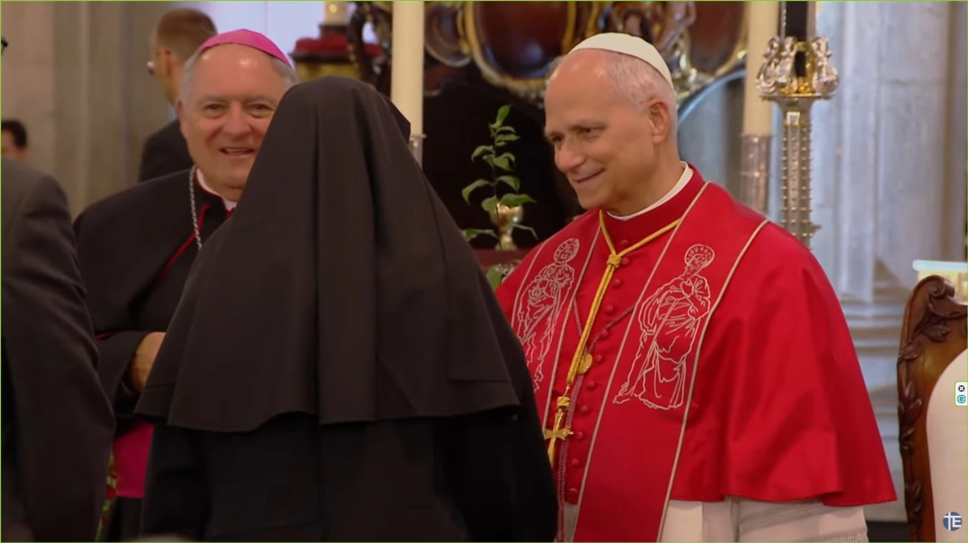 Las hermanitas con el Papa 