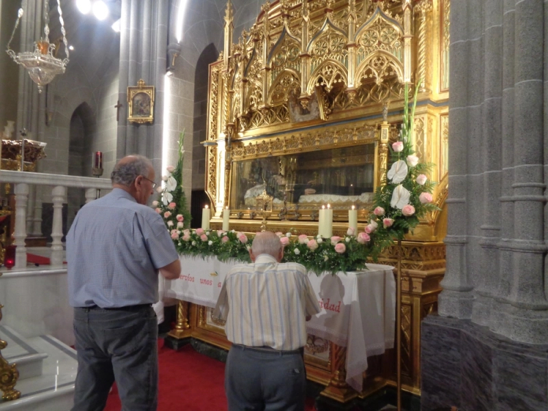 Los Mayores de la Casa madre felicitan a santa Teresa Jornet